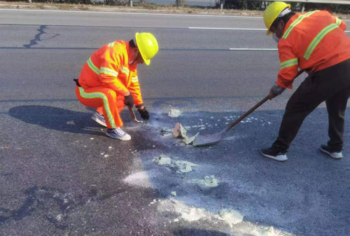 宁城公路下沉注浆加固